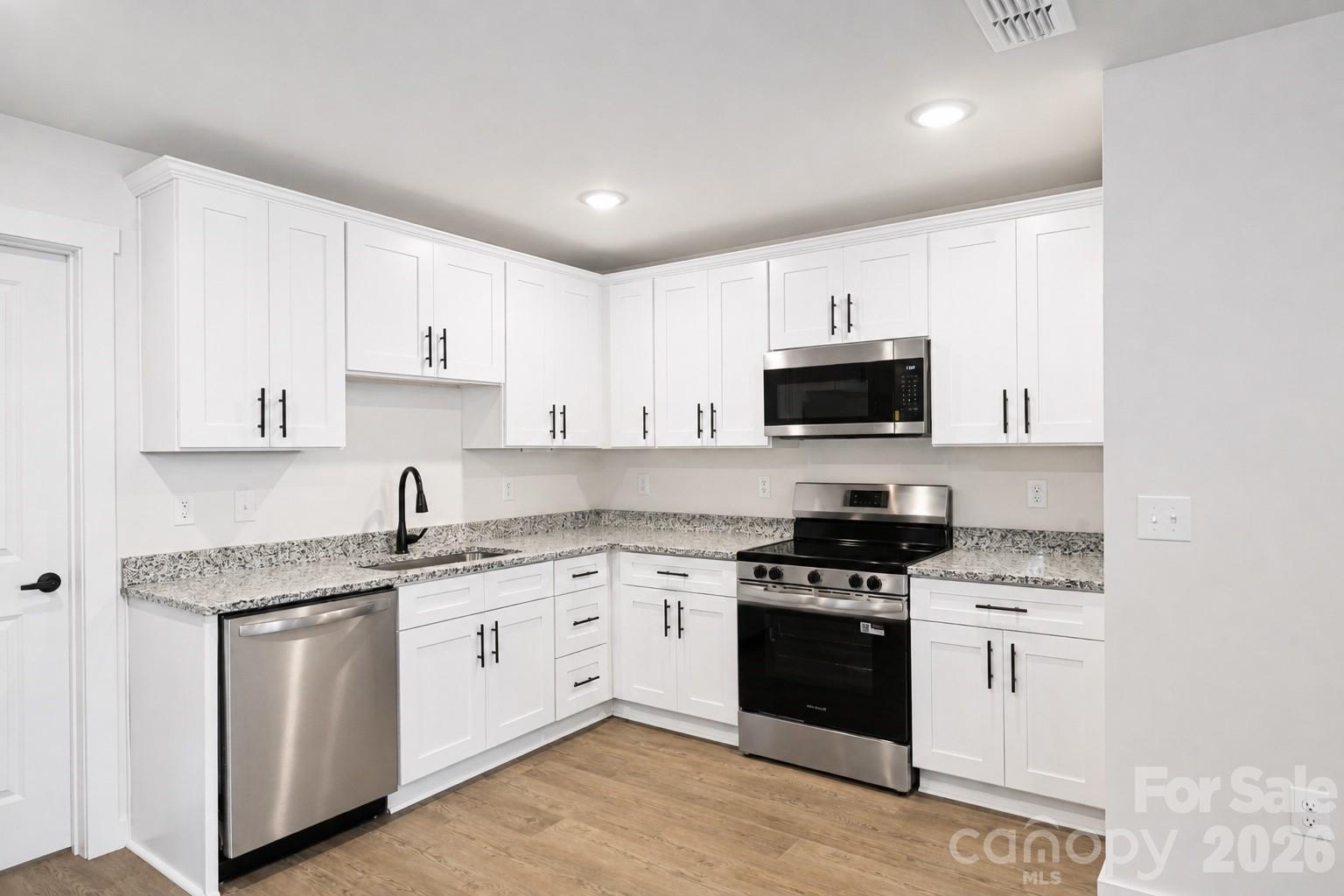 1050 5th Street NE