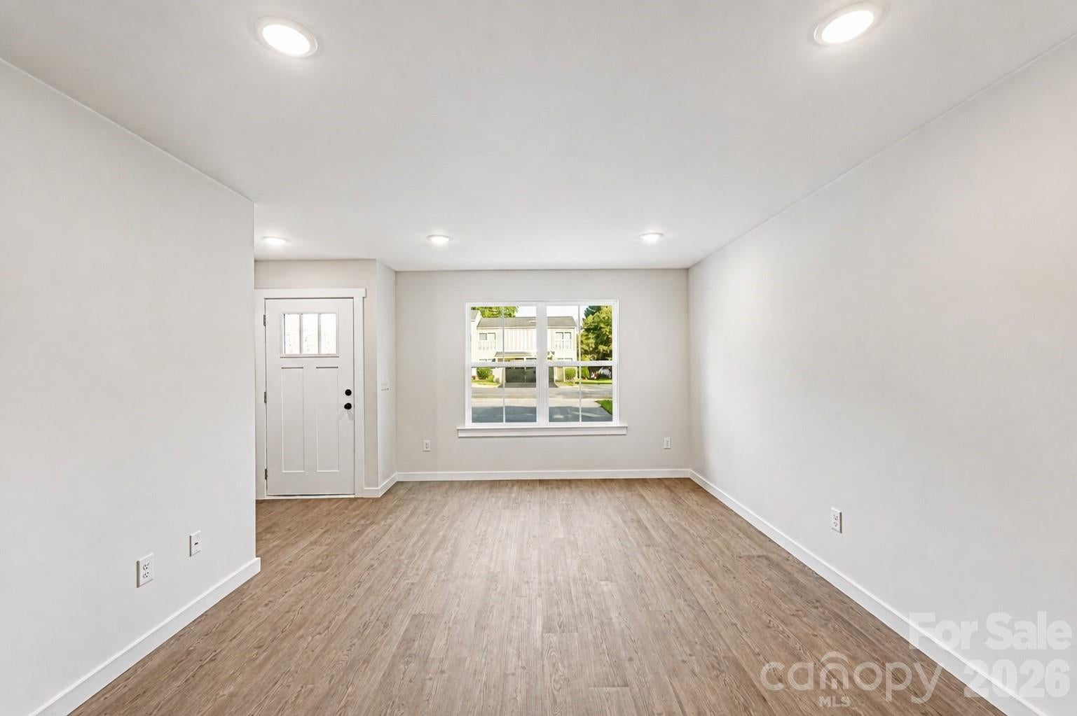 1050 5th Street NE