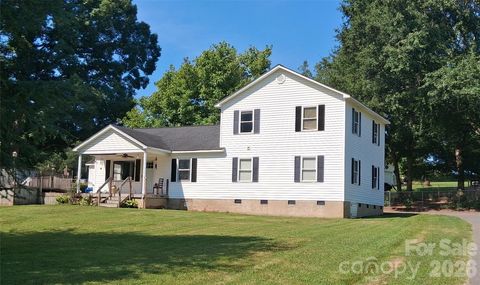 Photo of 1261 Davis Road, Lincolnton, NC 28092 (MLS # 4404751)