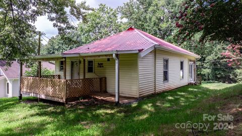 A home in Hickory