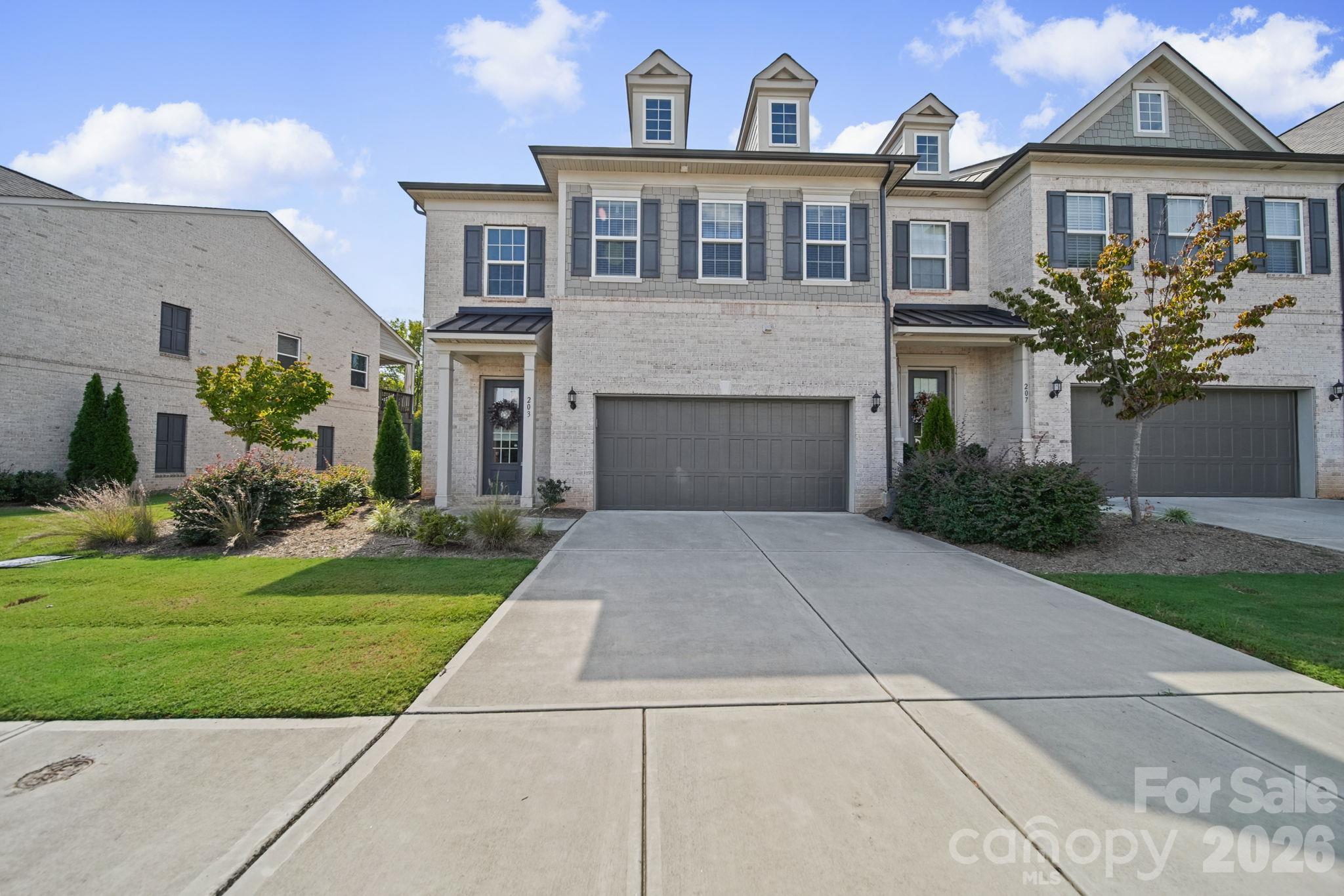 203 Heathbrook Lane