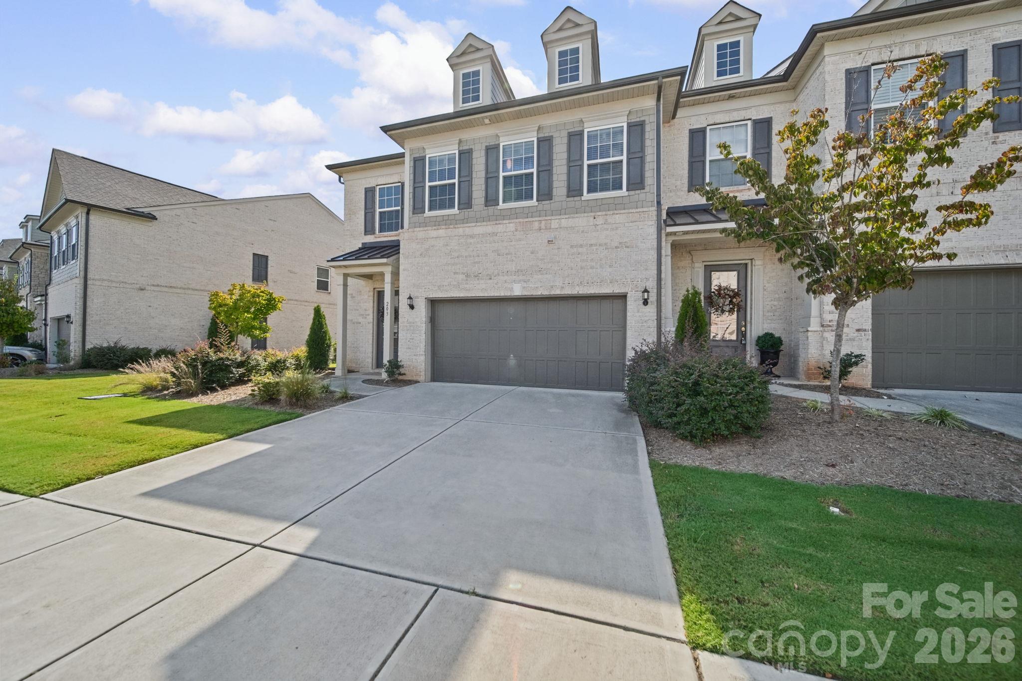 203 Heathbrook Lane