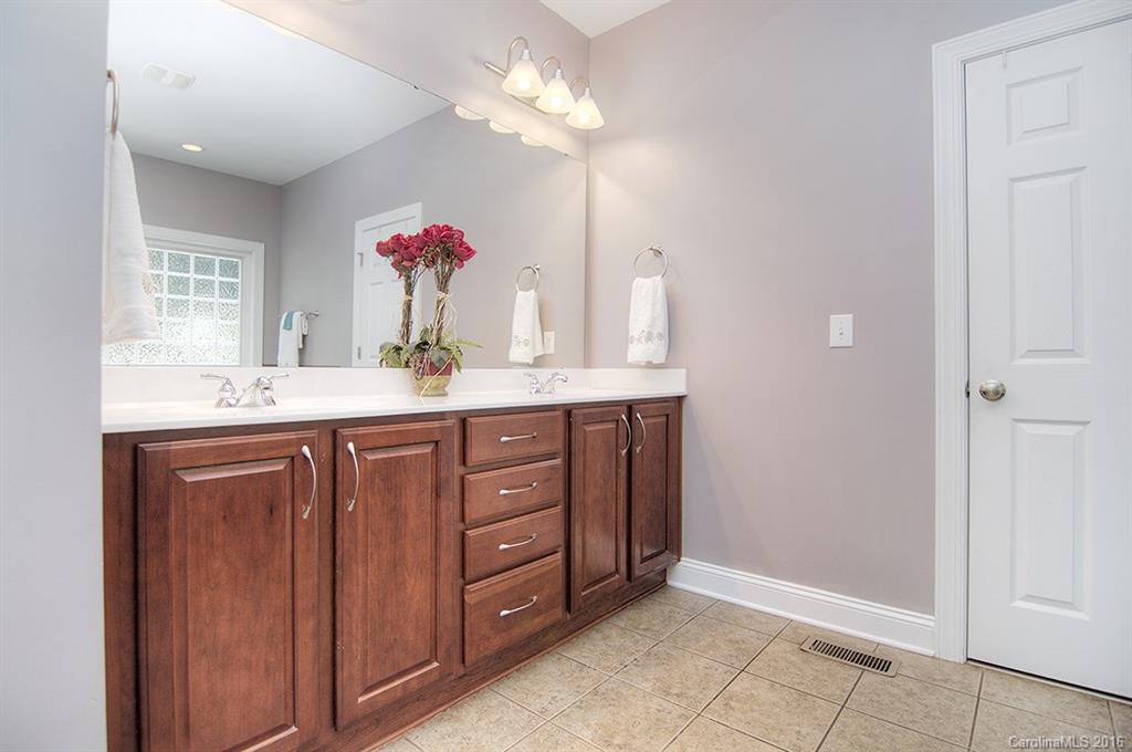 Lake Shore - Residential