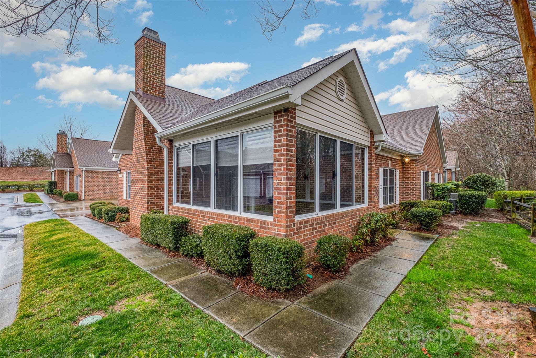 Windsor Oaks - Residential