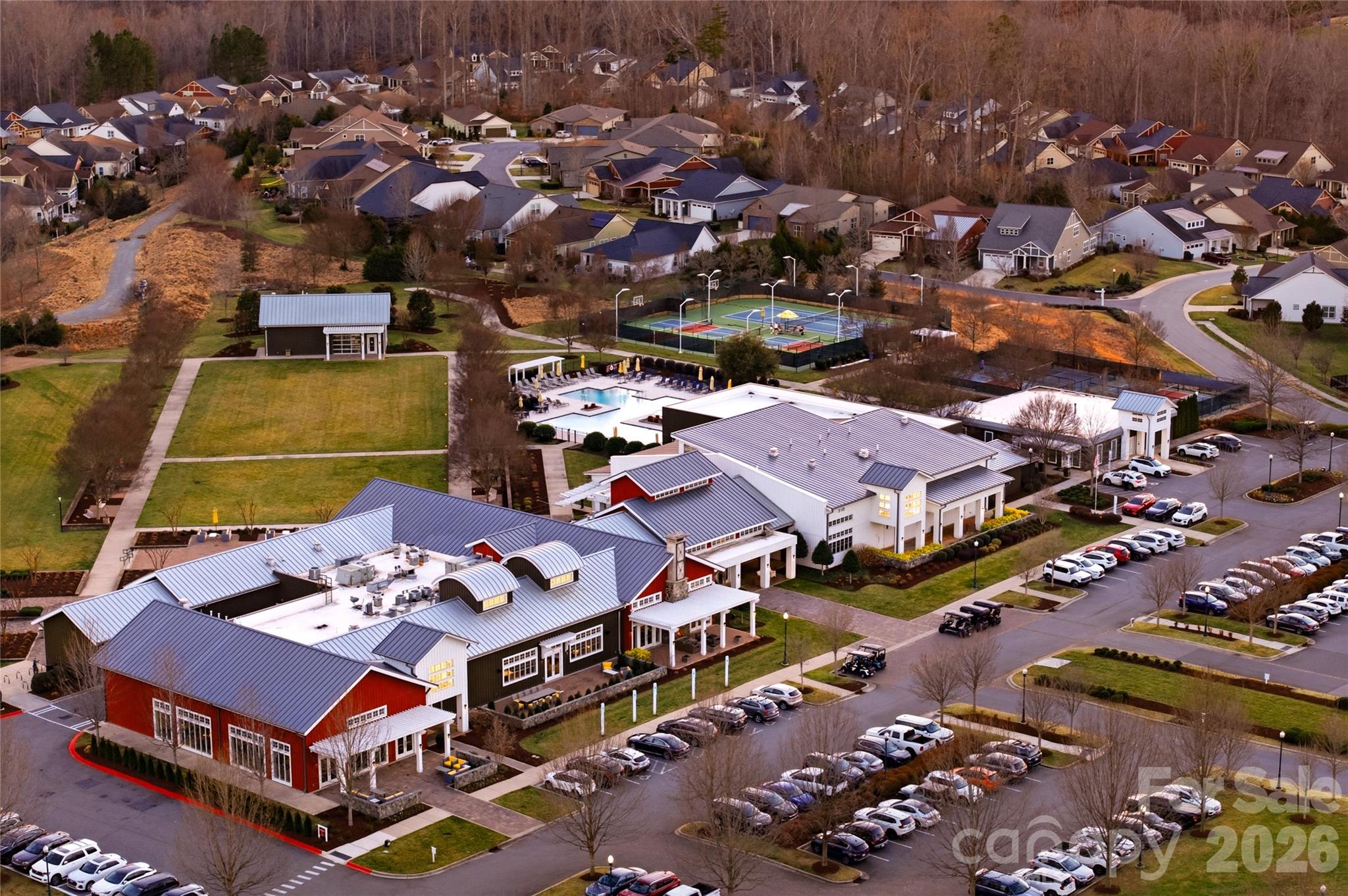 4899 Looking Glass Trail