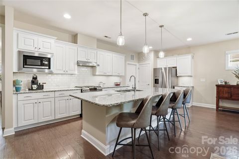 Photo of 4899 Looking Glass Trail, Denver, NC 28037 (MLS # 4341115)