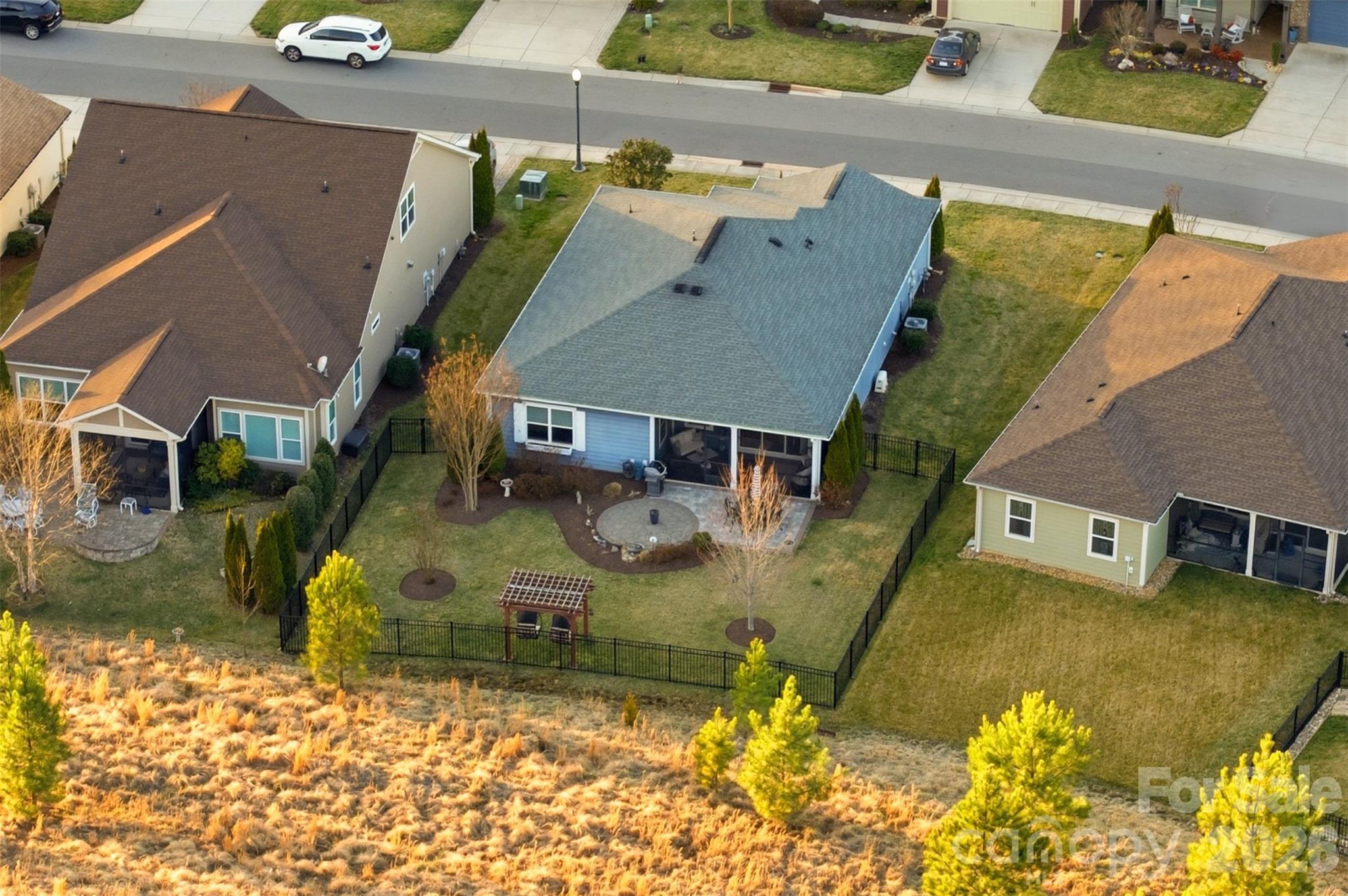 4899 Looking Glass Trail