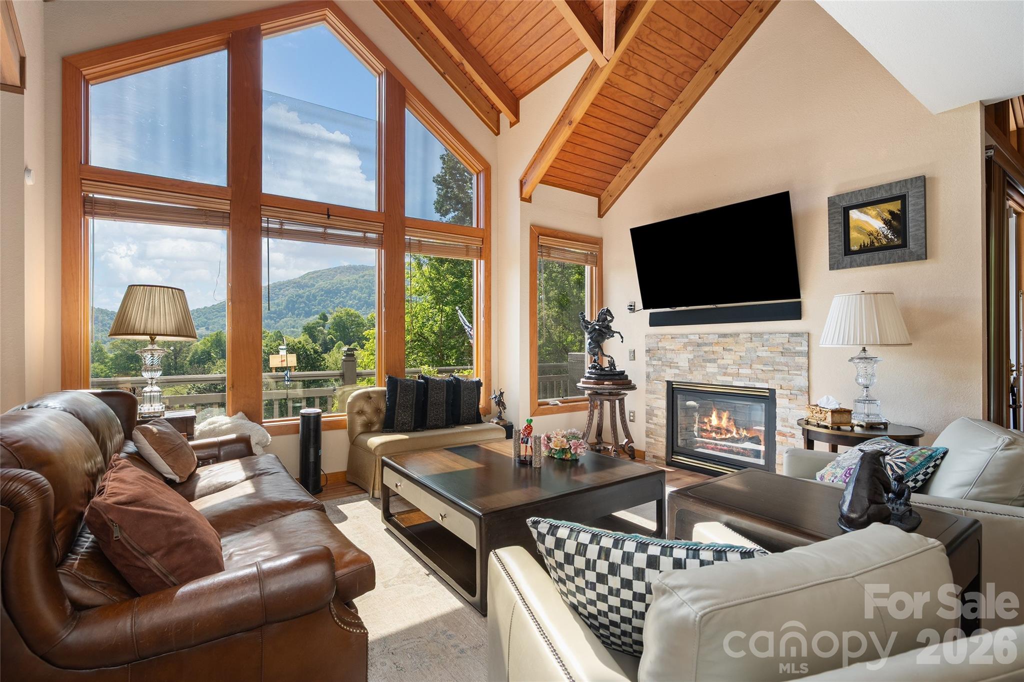 266 Hawks Crest Drive