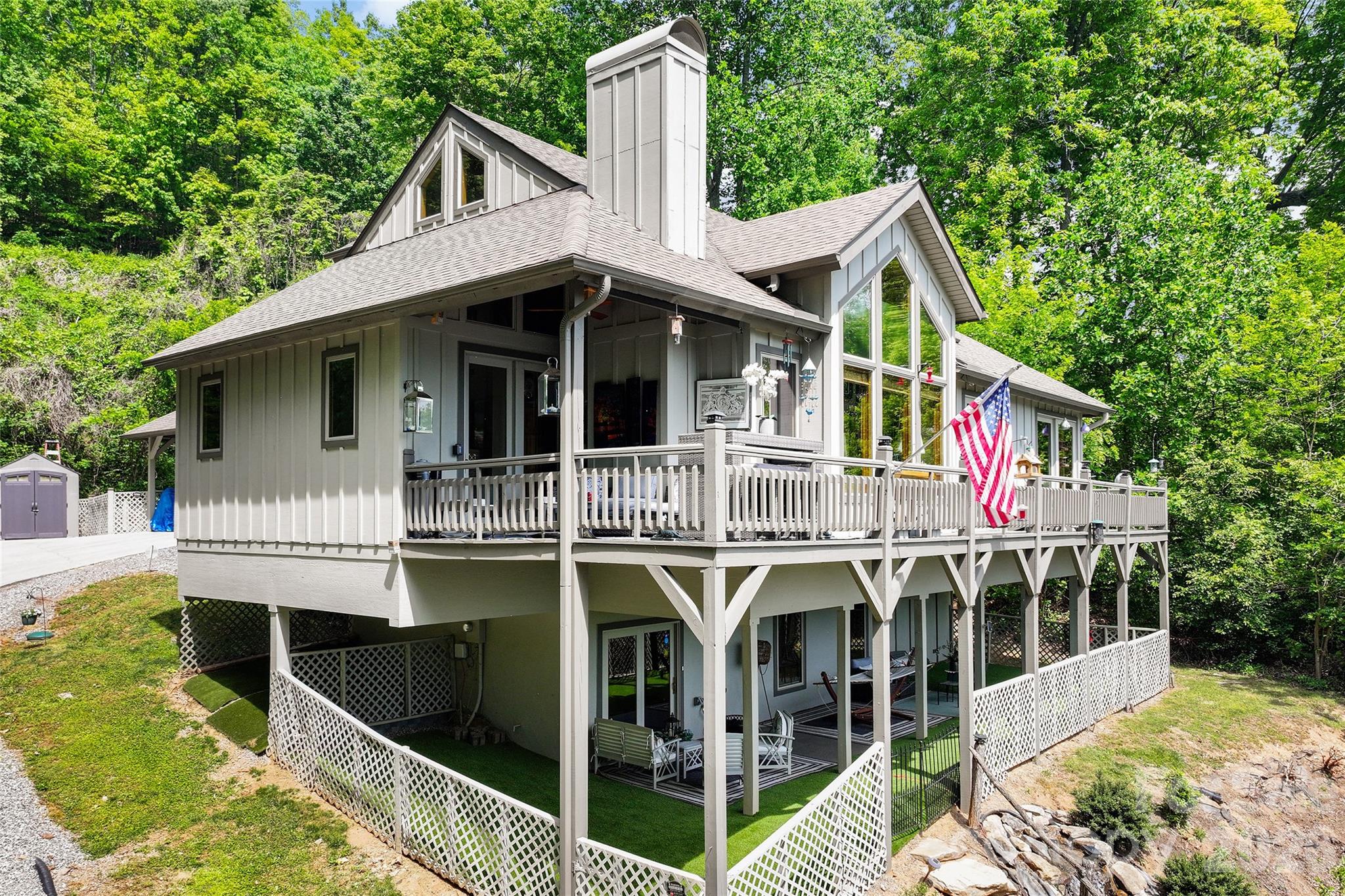 266 Hawks Crest Drive