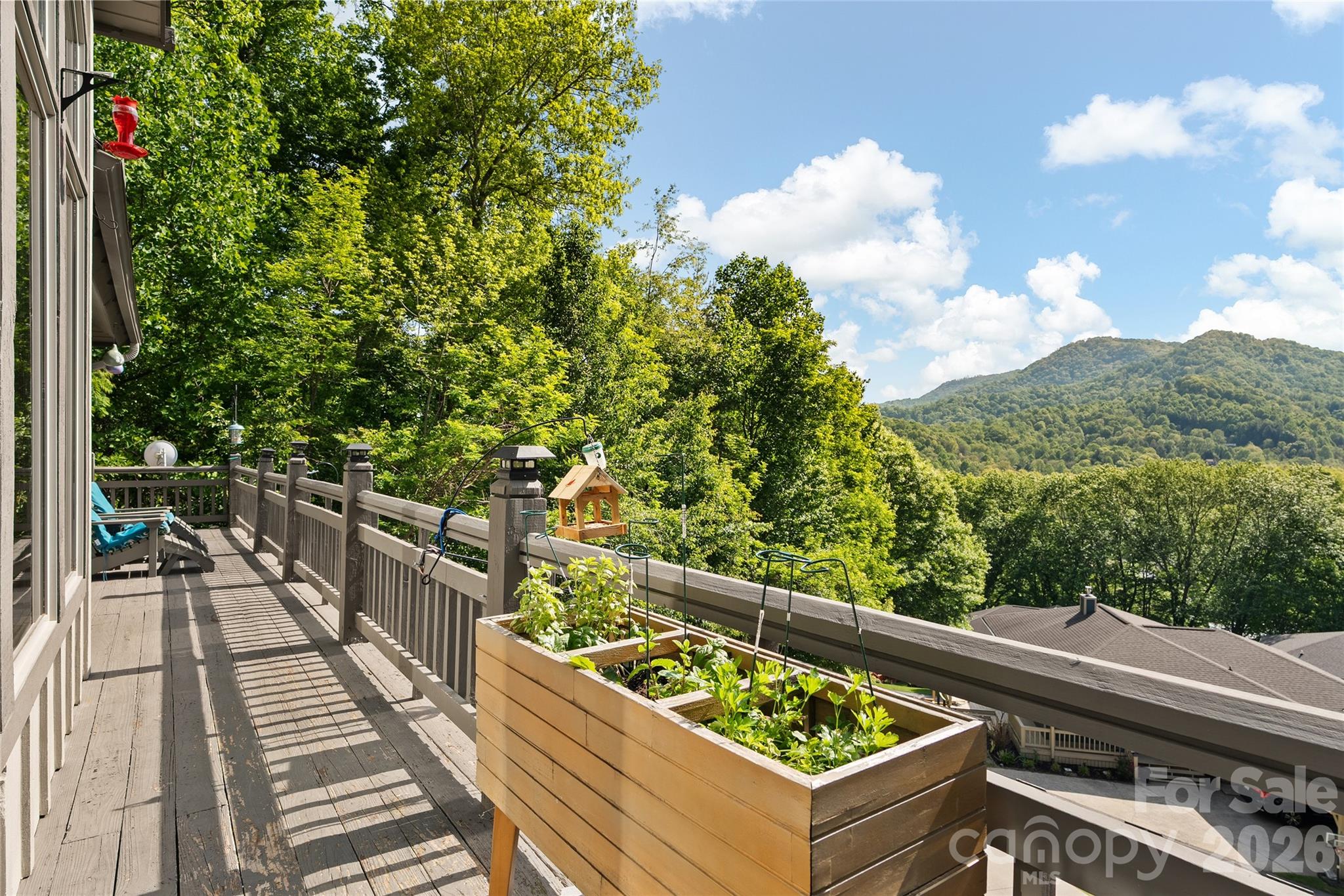 266 Hawks Crest Drive