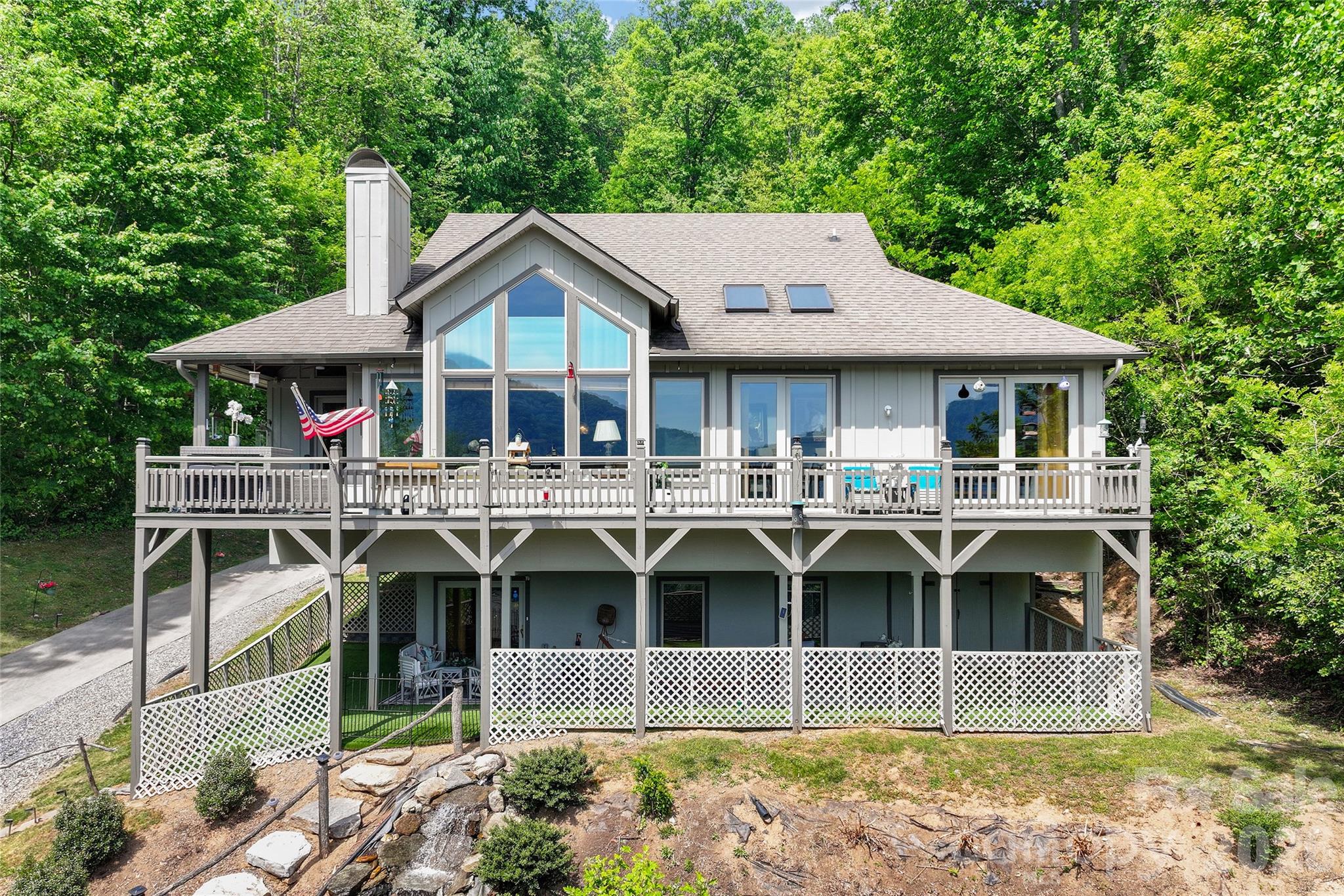 266 Hawks Crest Drive