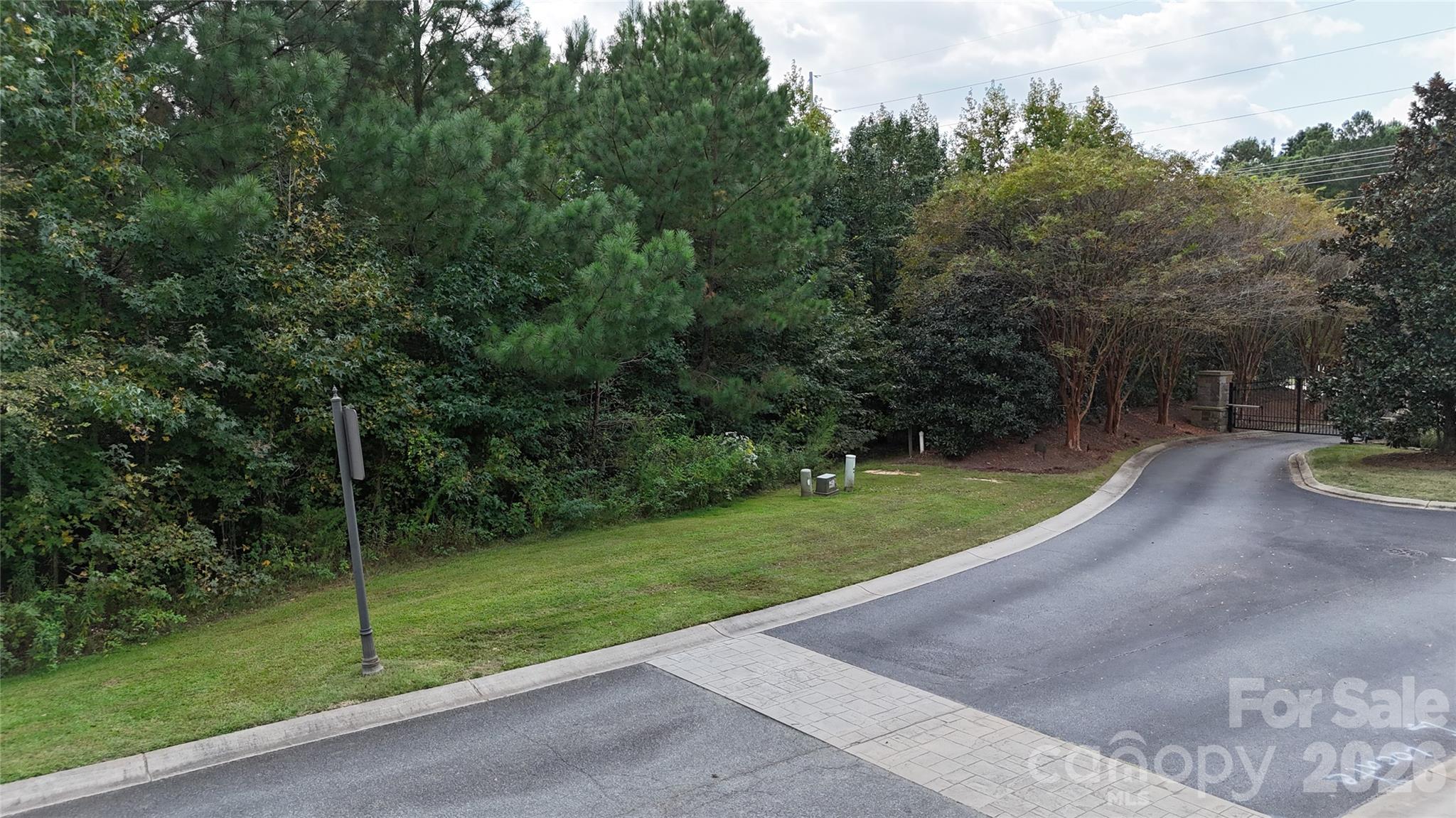 8335 Victoria Lake Drive