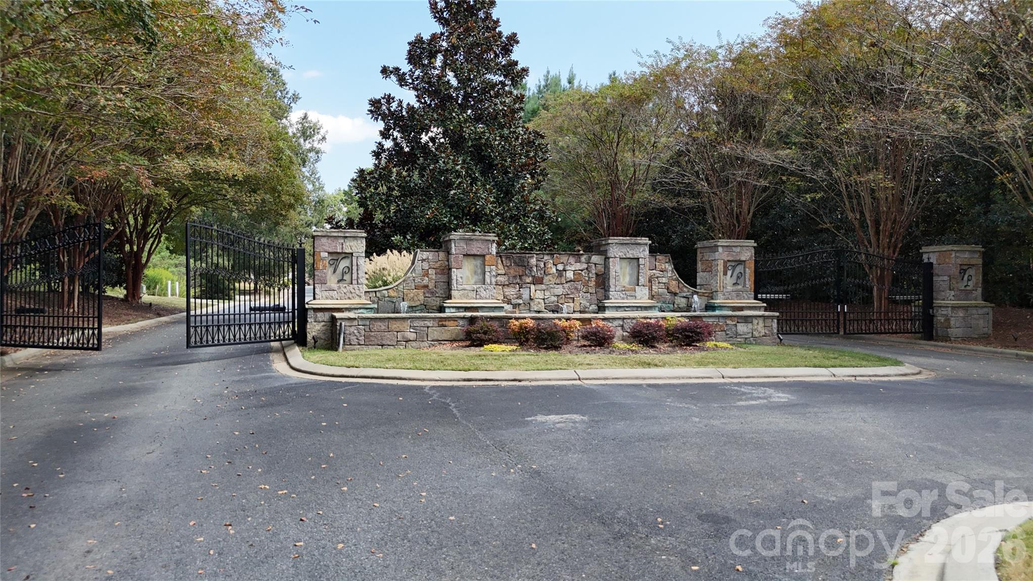 8335 Victoria Lake Drive
