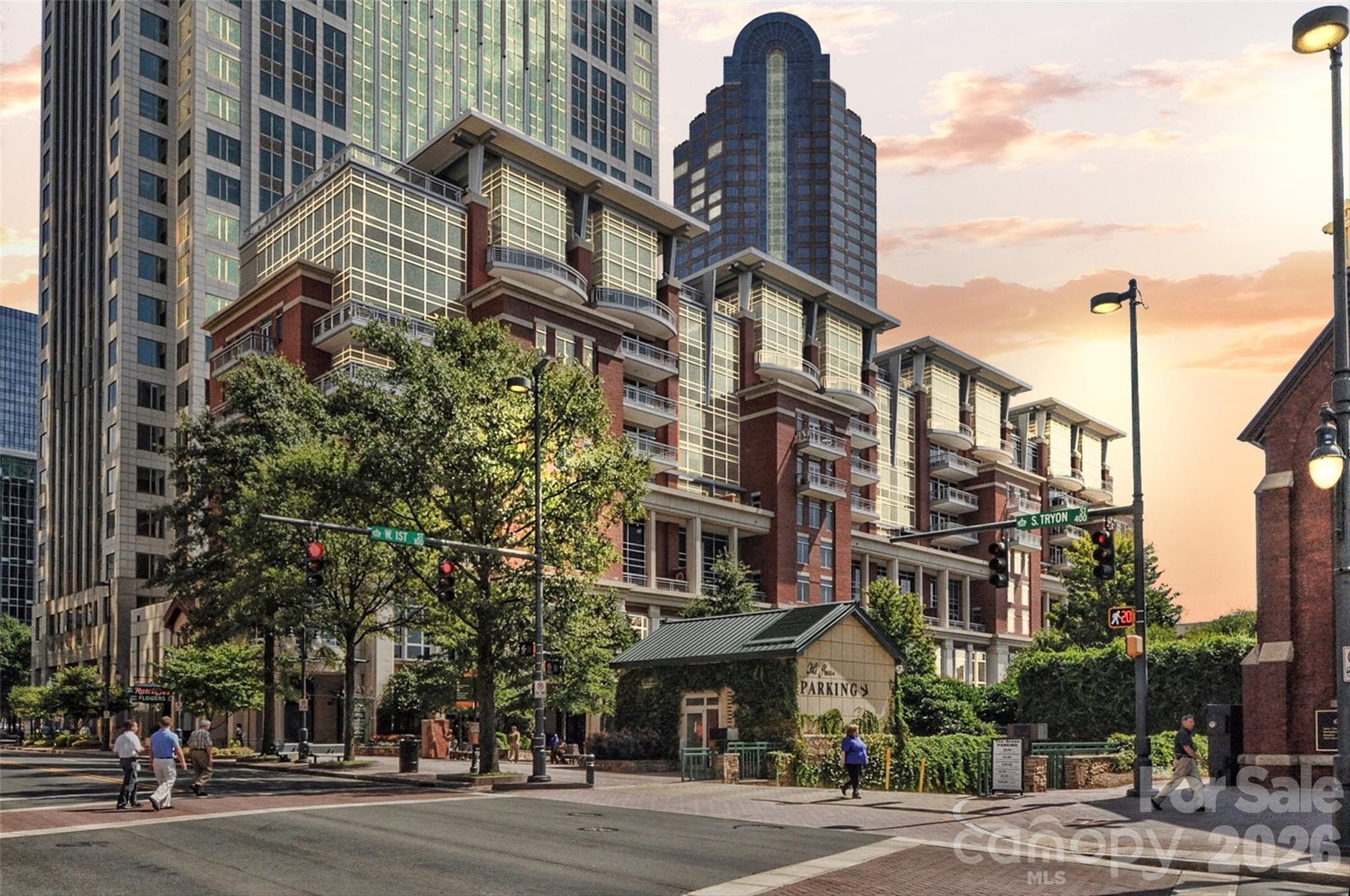 435 S Tryon Street 301