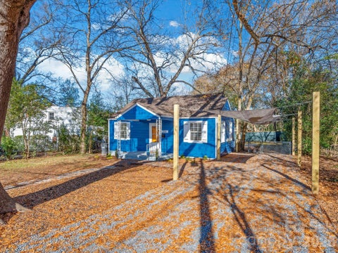 Photo of 1136 Mona Drive, Charlotte, NC 28206 (MLS # 4411375)