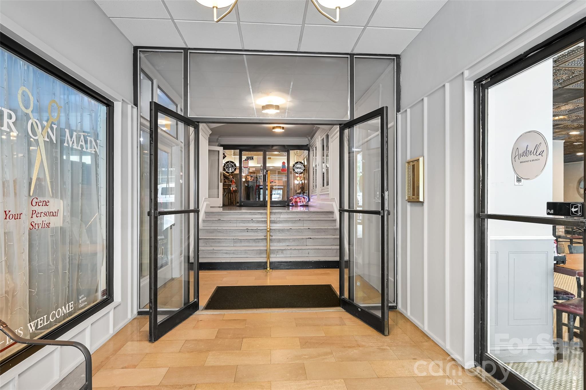 Skyland Downtown Apartments - Residential