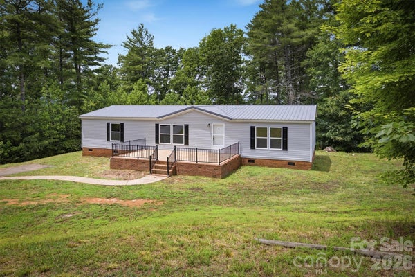2688 KITE DR, LENOIR, NC 28645 - Image 0449495016661afbb4a2c1e3bf01f708/2864909611