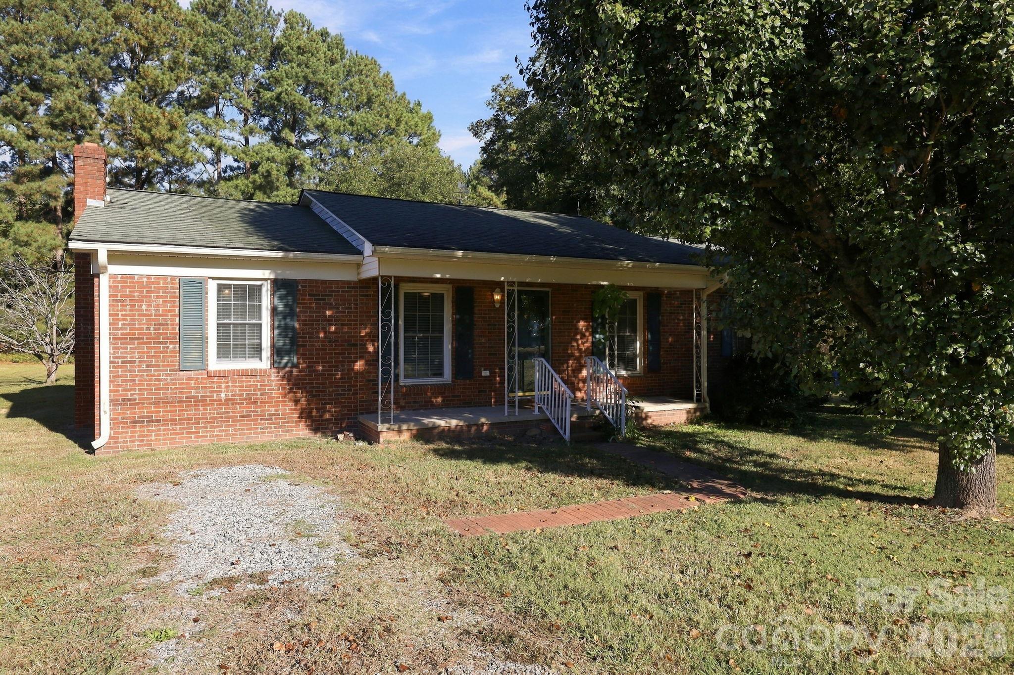 1140 Upper Palmer Road