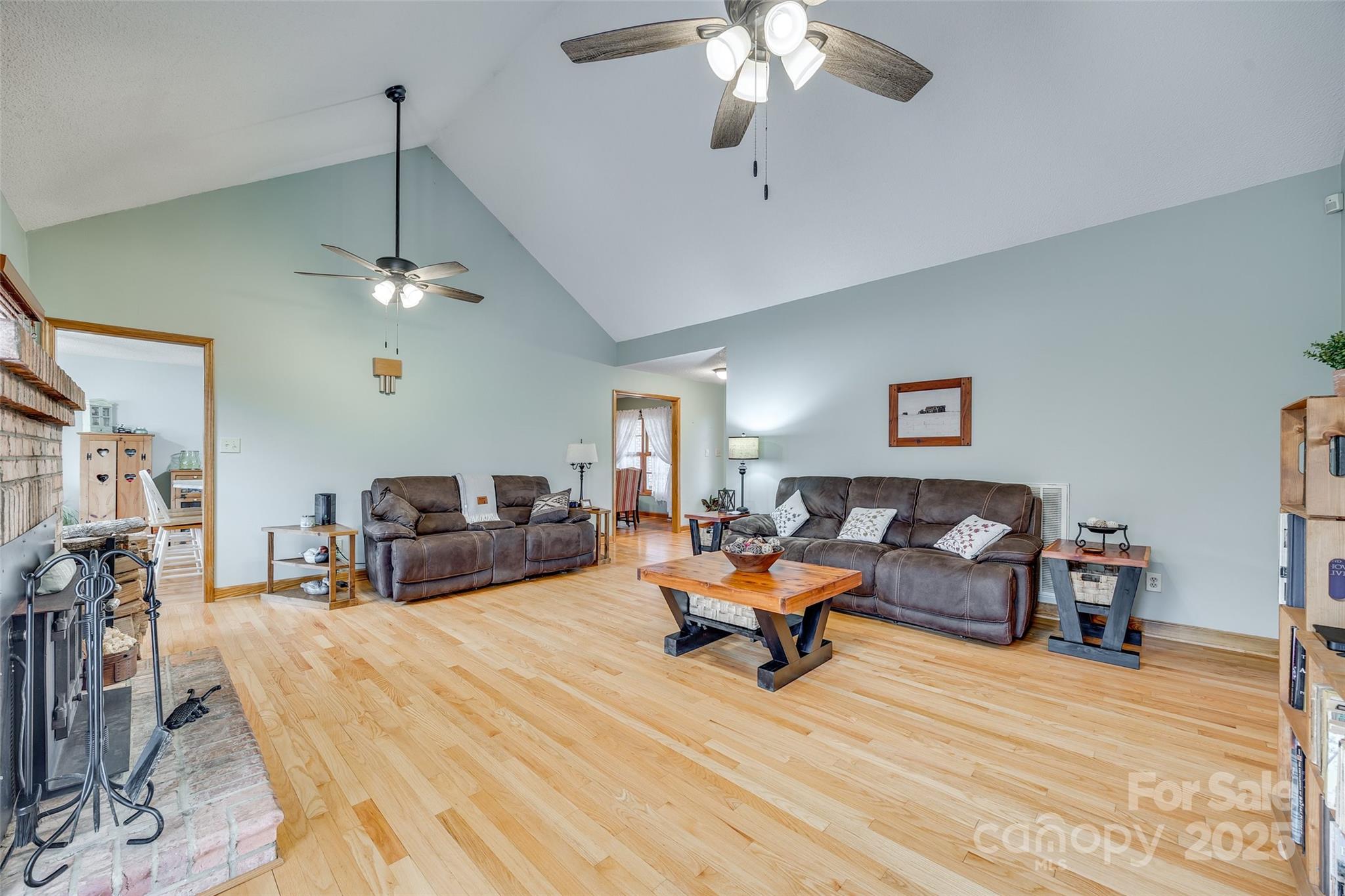 1221 Edgefield Road