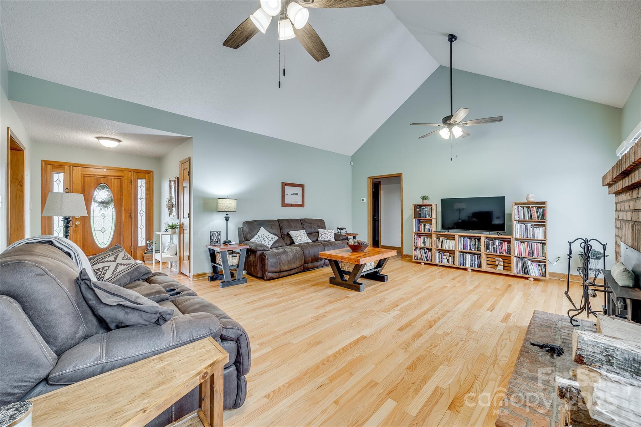 1221 Edgefield Road