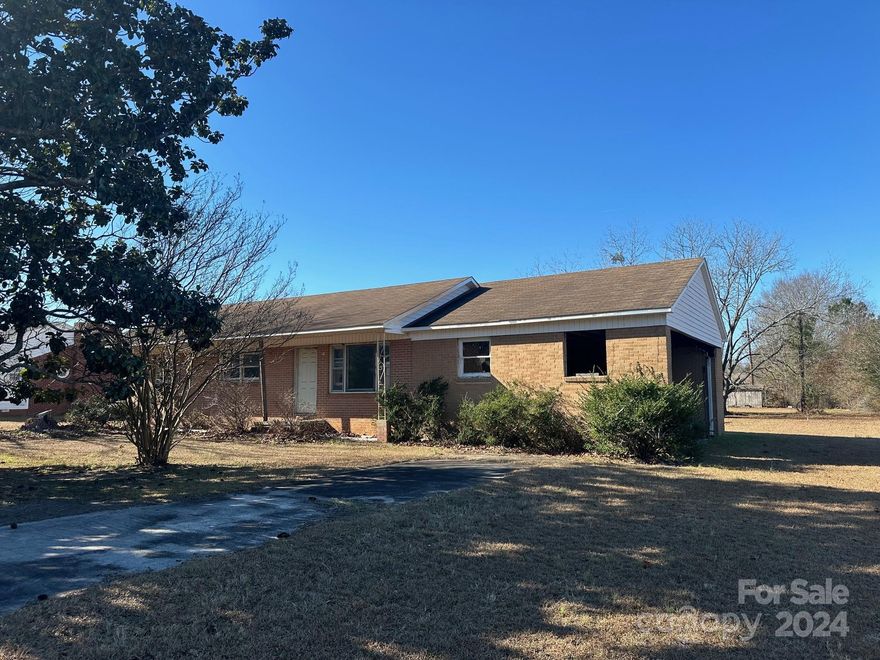 CALLING ALL INVESTORS!!! Brick home has been gutted and ready for a total remodel. Wonderful location!! Lancaster County schools, minutes from town.