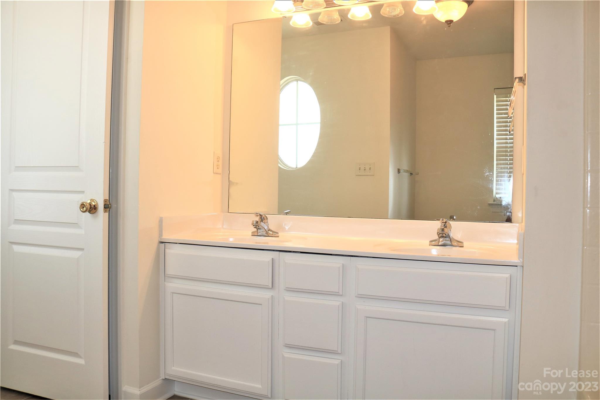 Avalon at Mallard Creek - Residential Lease