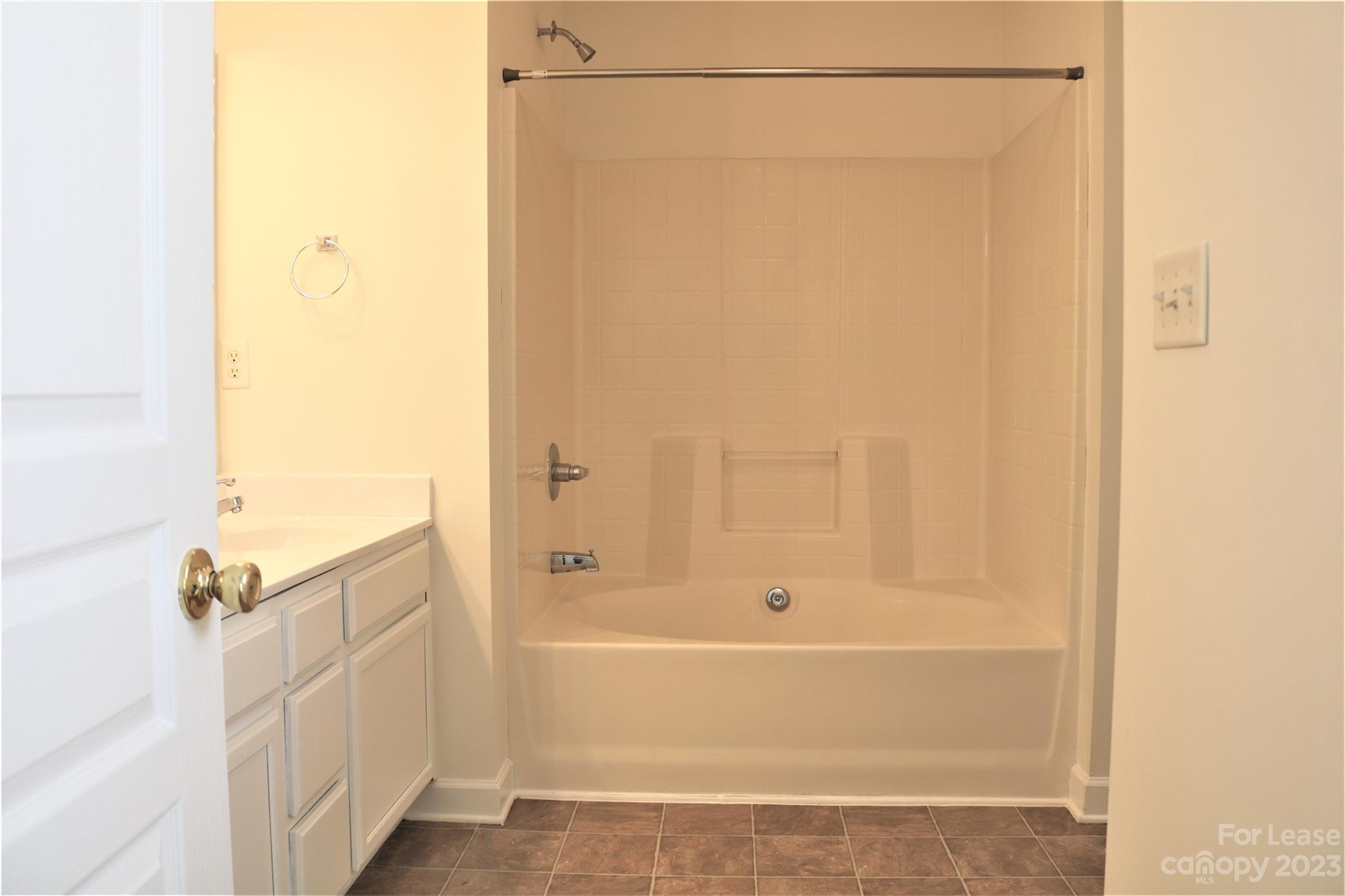 Avalon at Mallard Creek - Residential Lease