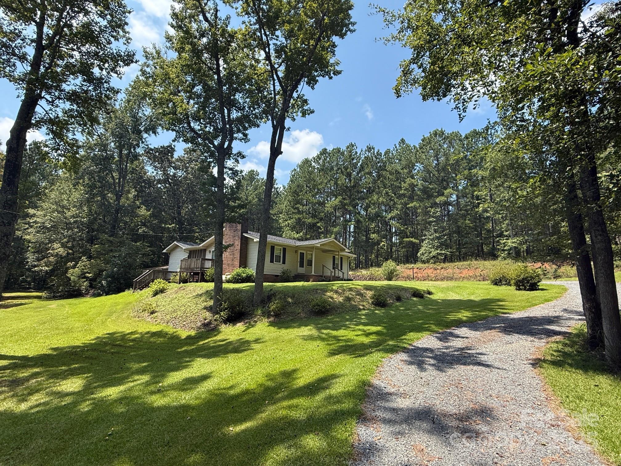 28 Robert Tyson Road