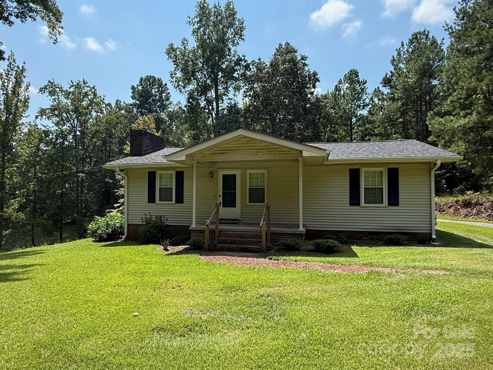 28 Robert Tyson Road