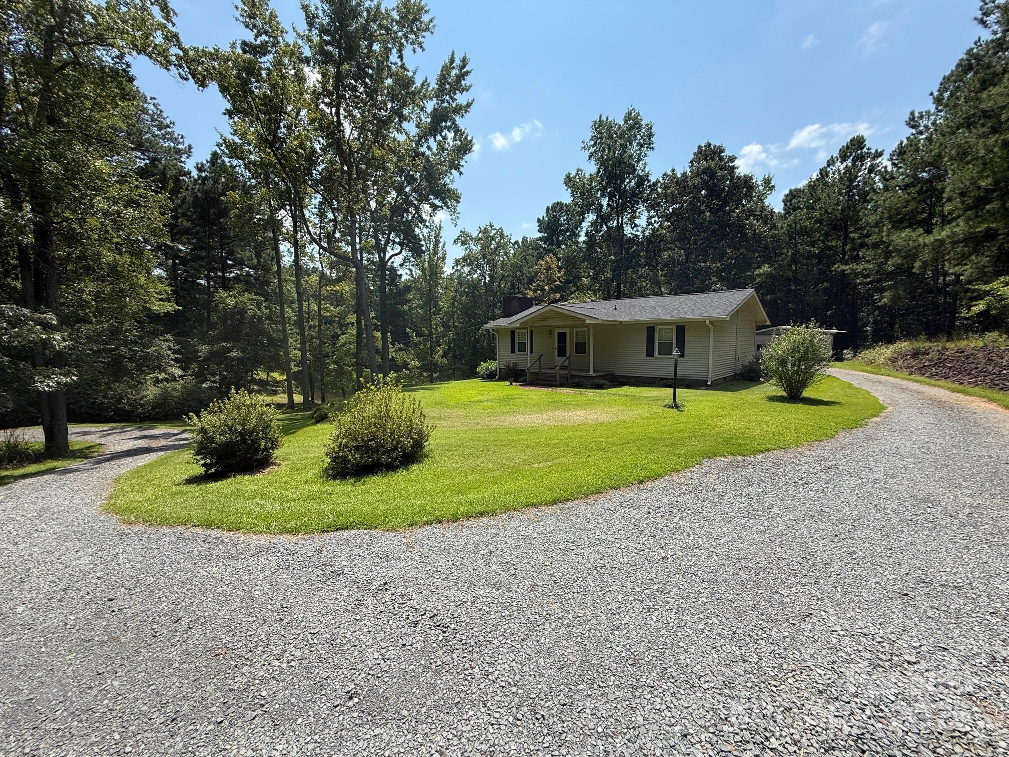 28 Robert Tyson Road