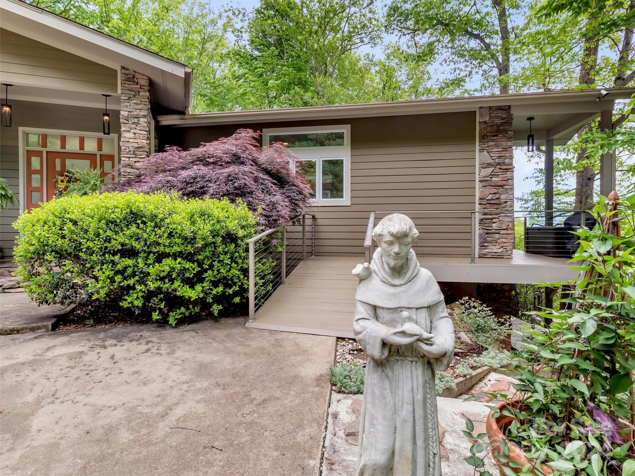 Laurel Ridge Country Club - Residential