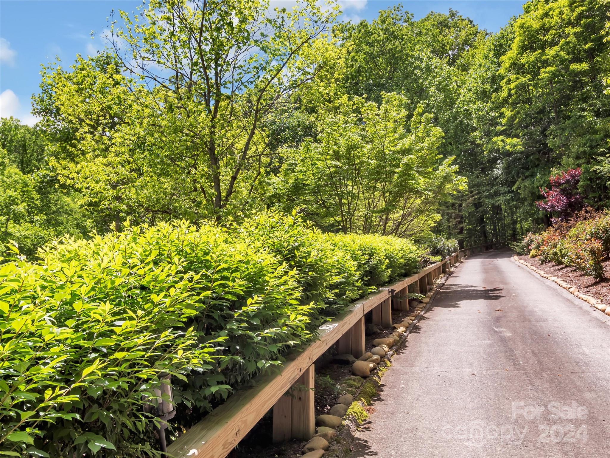 Laurel Ridge Country Club - Residential