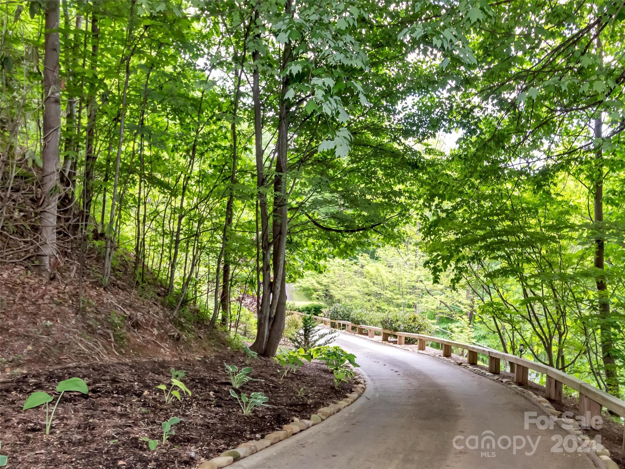 Laurel Ridge Country Club - Residential