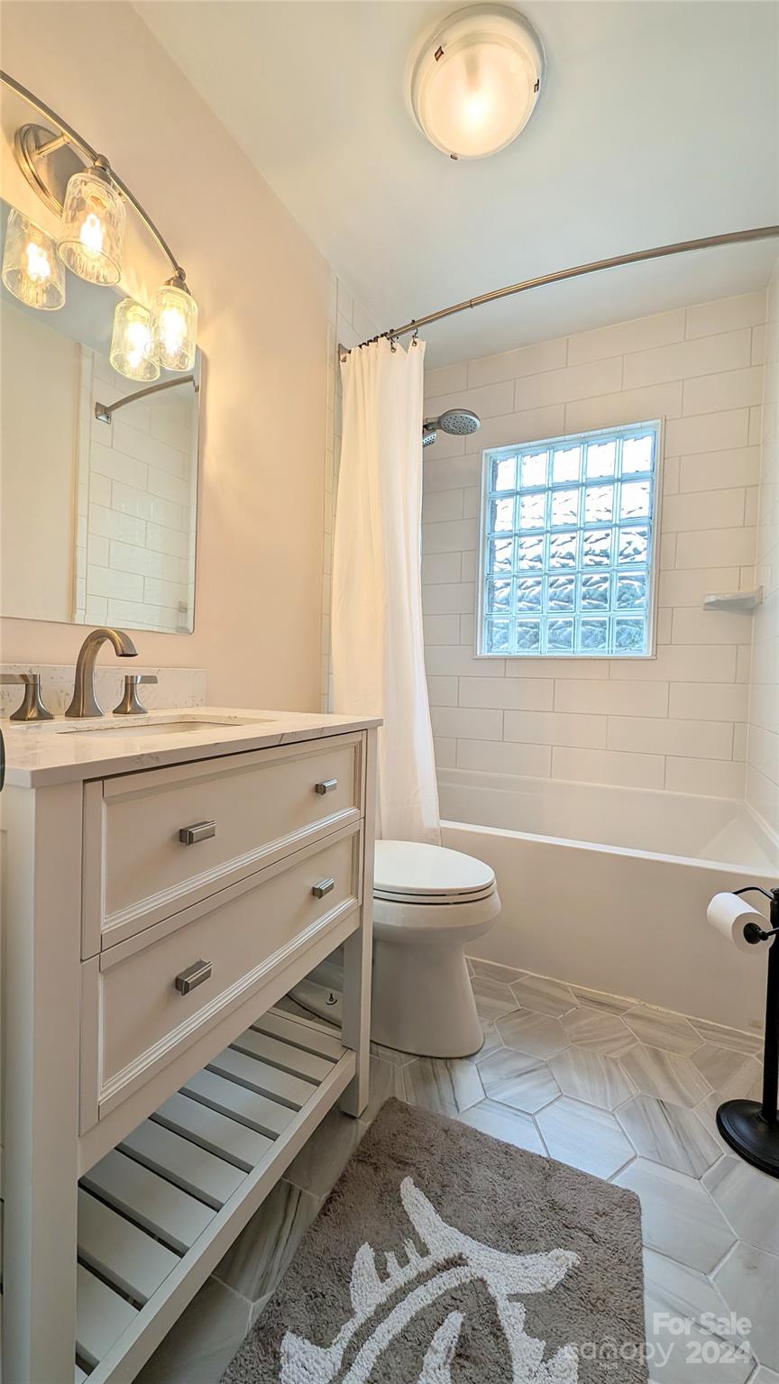 Seventeen Acres - Residential