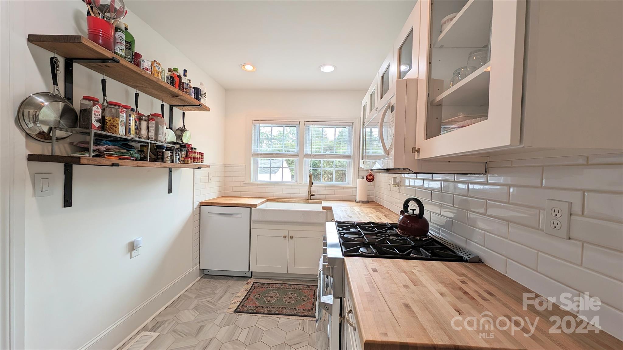 Seventeen Acres - Residential