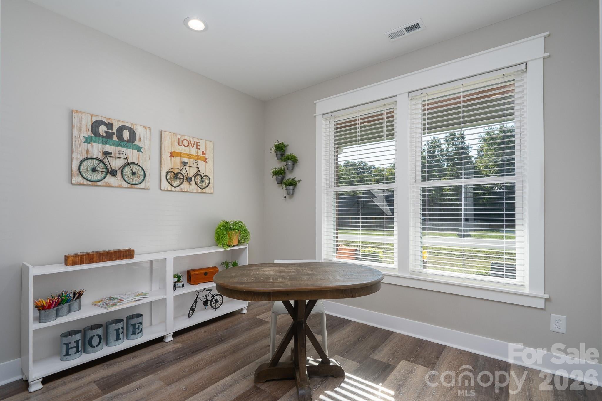 27687 Taylor Lane