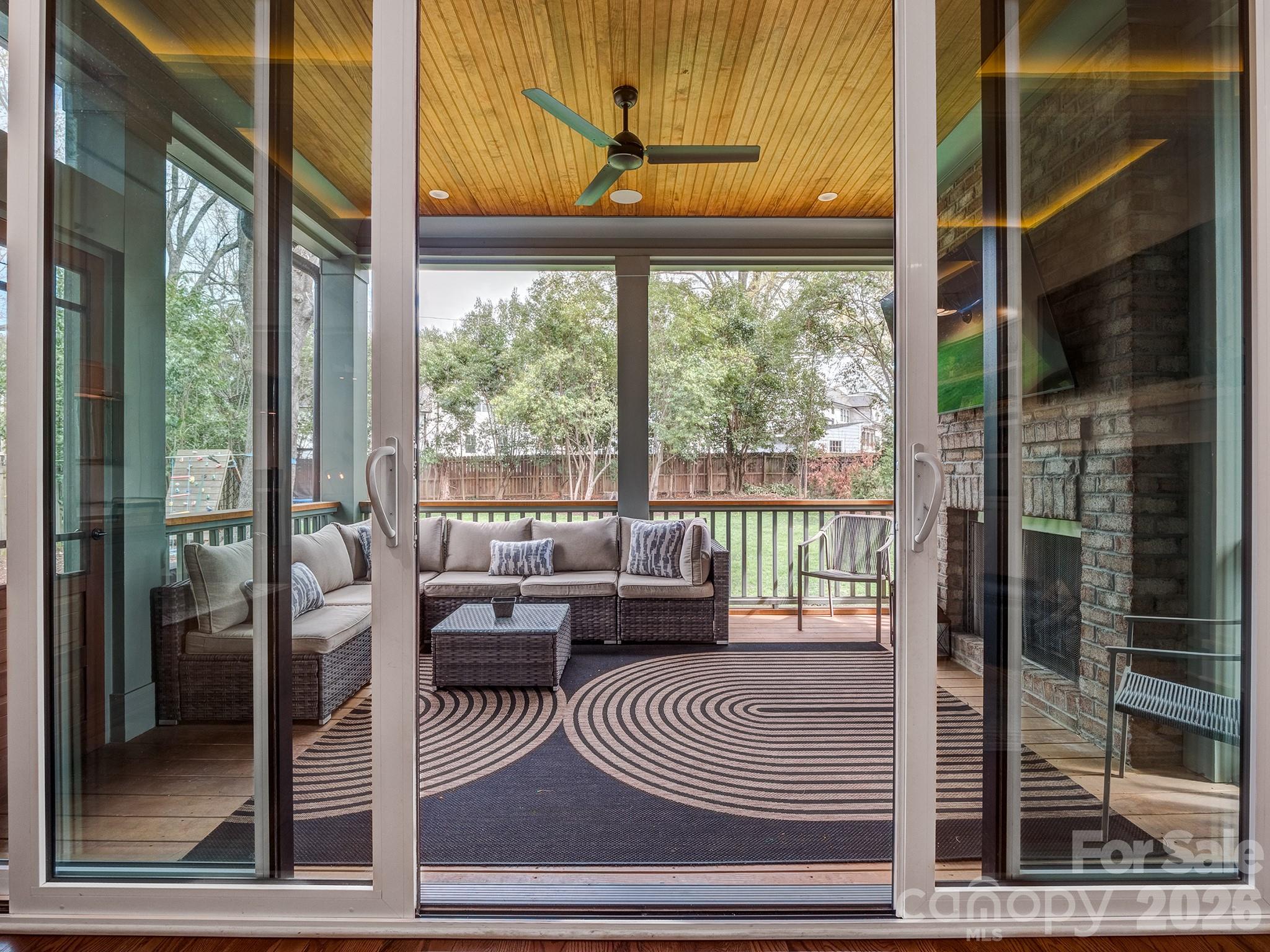 Plaza Hills - Residential