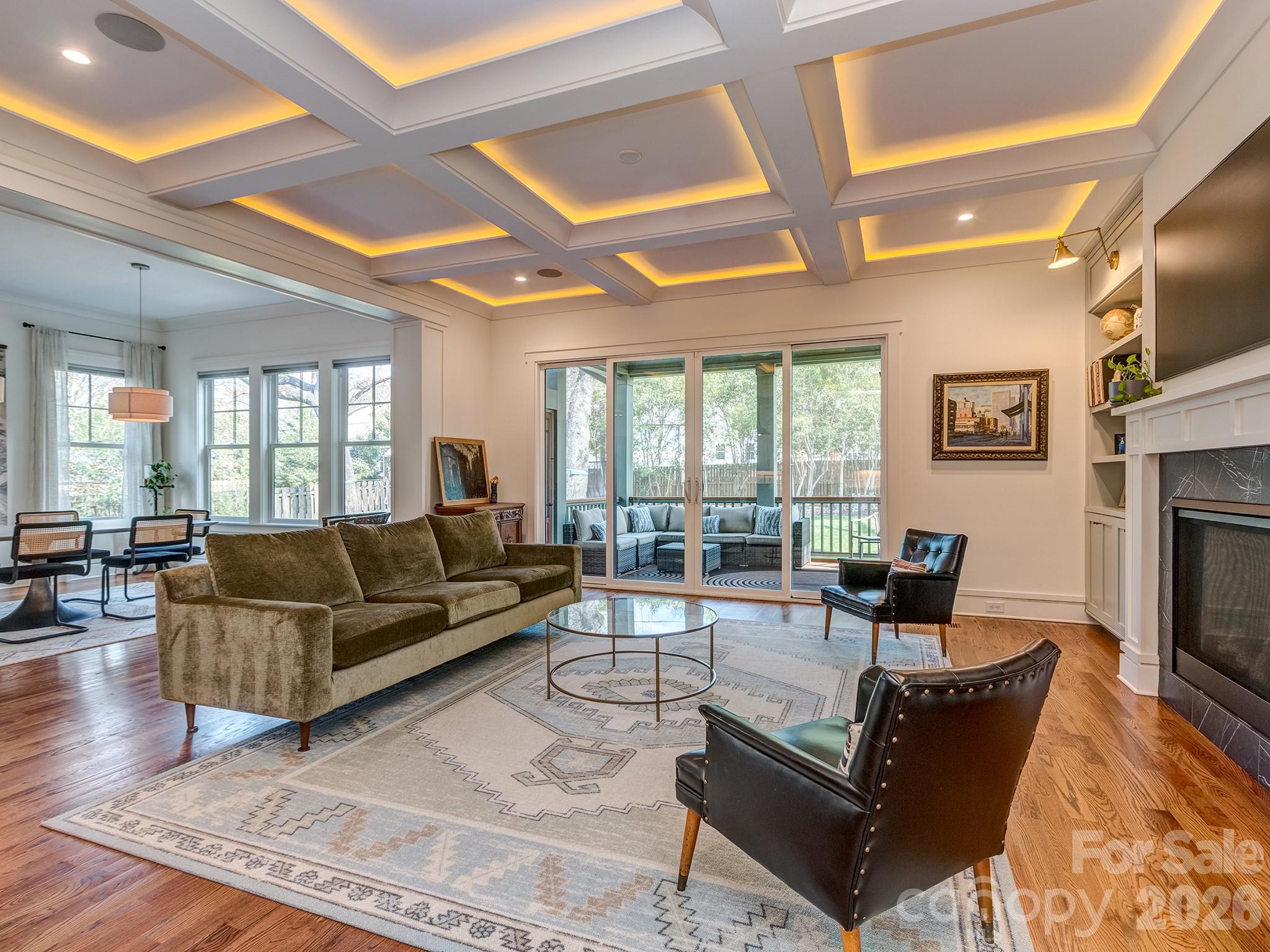 Plaza Hills - Residential