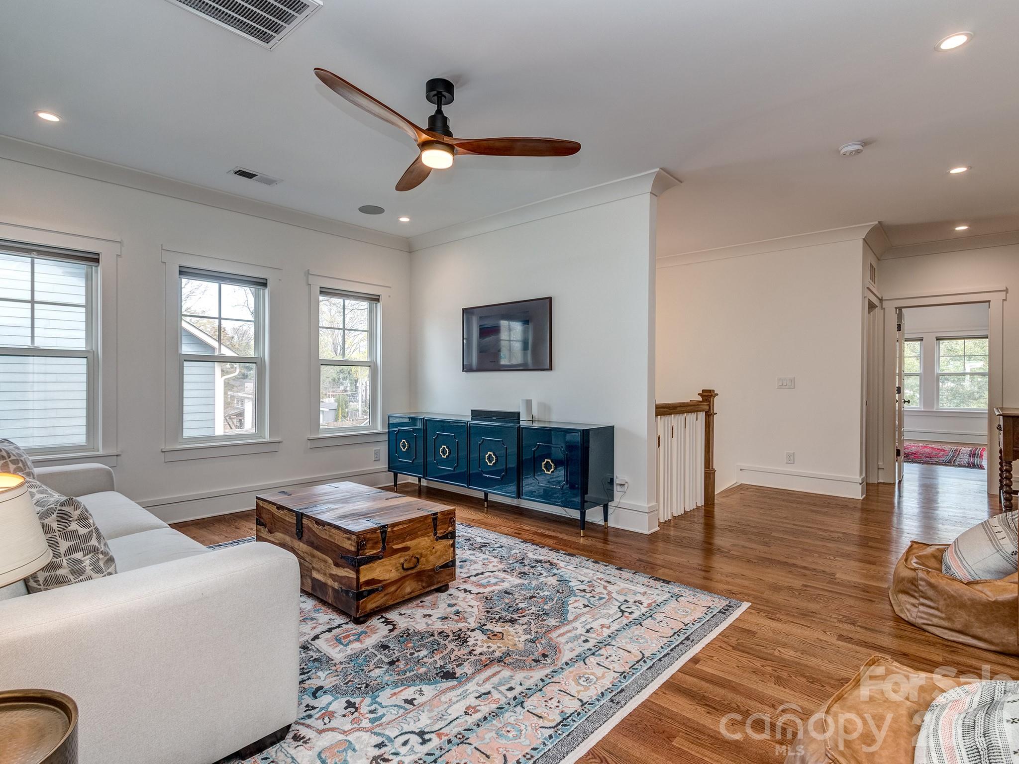 Plaza Hills - Residential