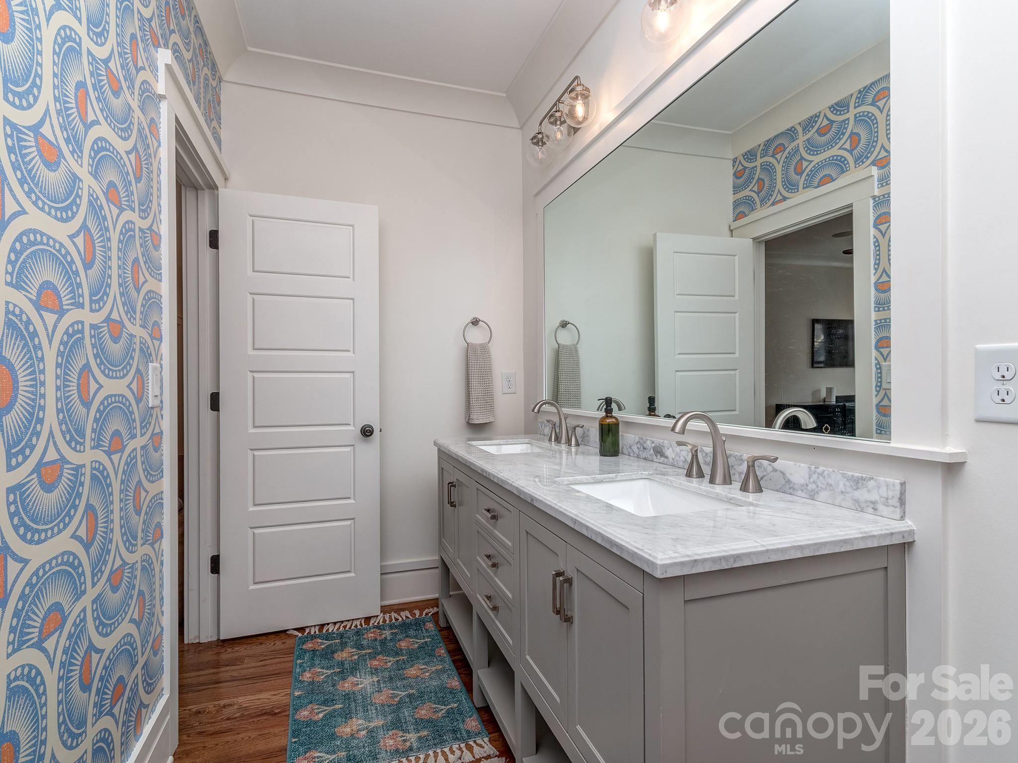 Plaza Hills - Residential