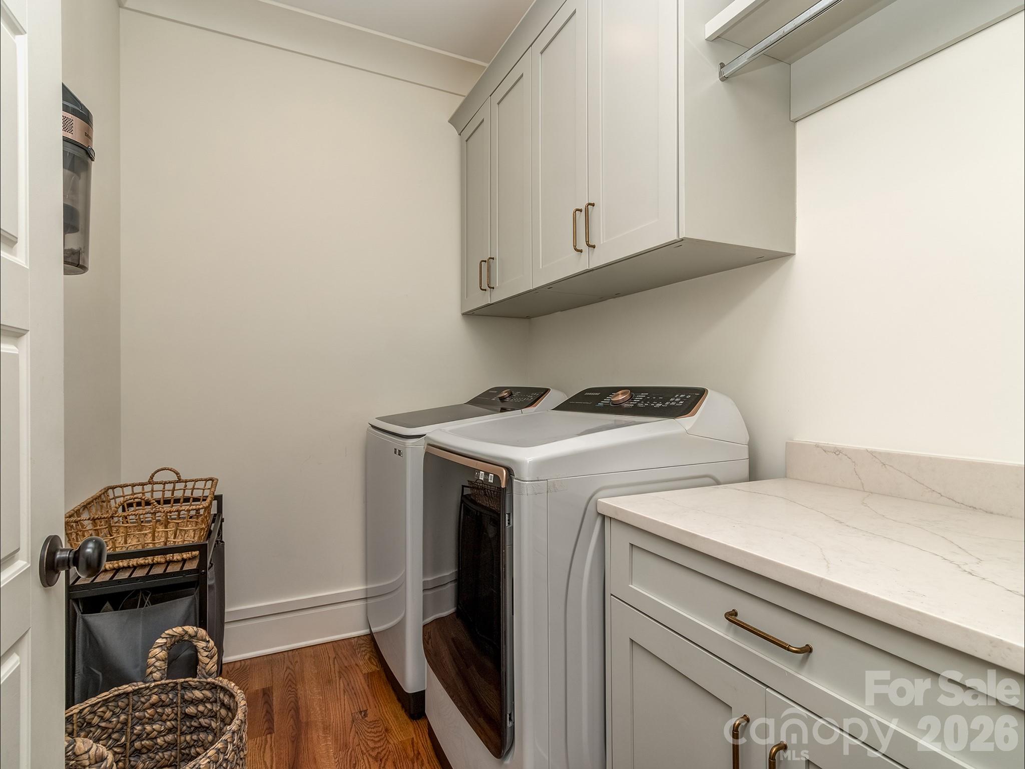 Plaza Hills - Residential