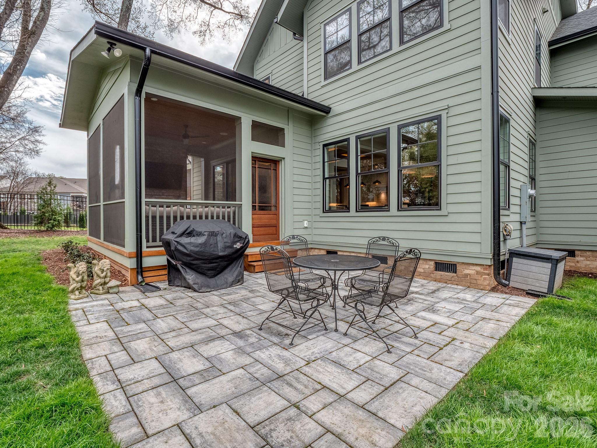 Plaza Hills - Residential