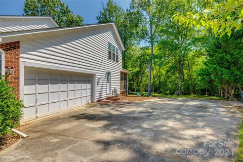 A home in Huntersville