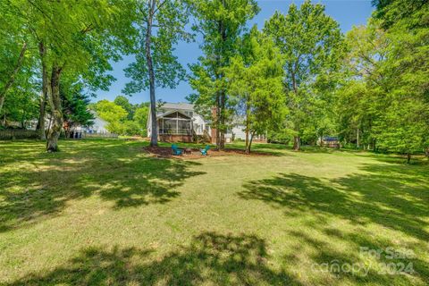 A home in Huntersville