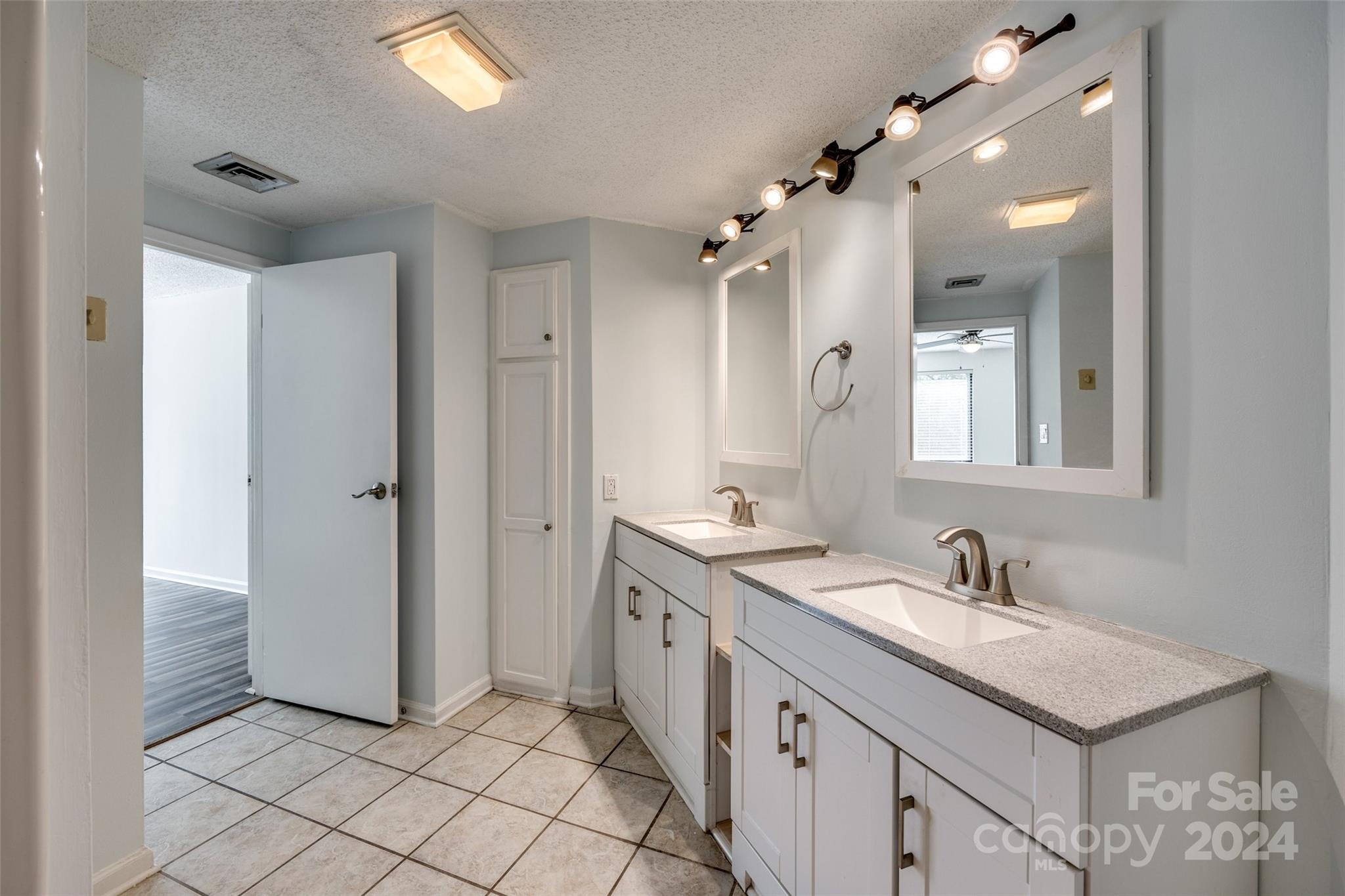 Kensington Place - Residential