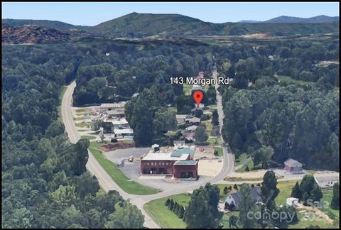 Photo of 143 Morgan Road, Hendersonville, NC 28739 (MLS # 4327455)