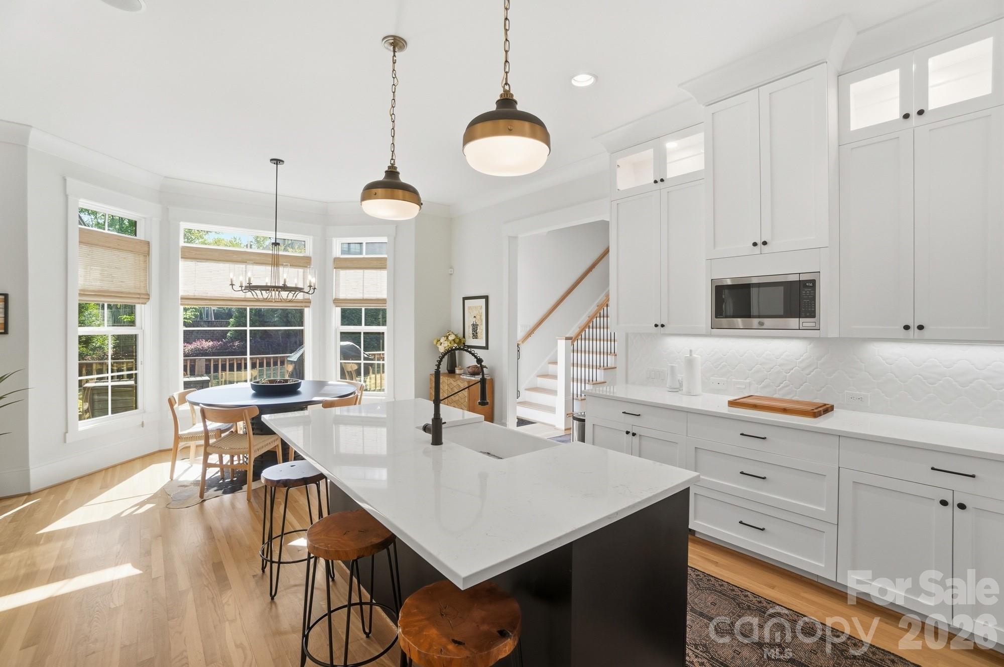 Alexander Crest - Residential