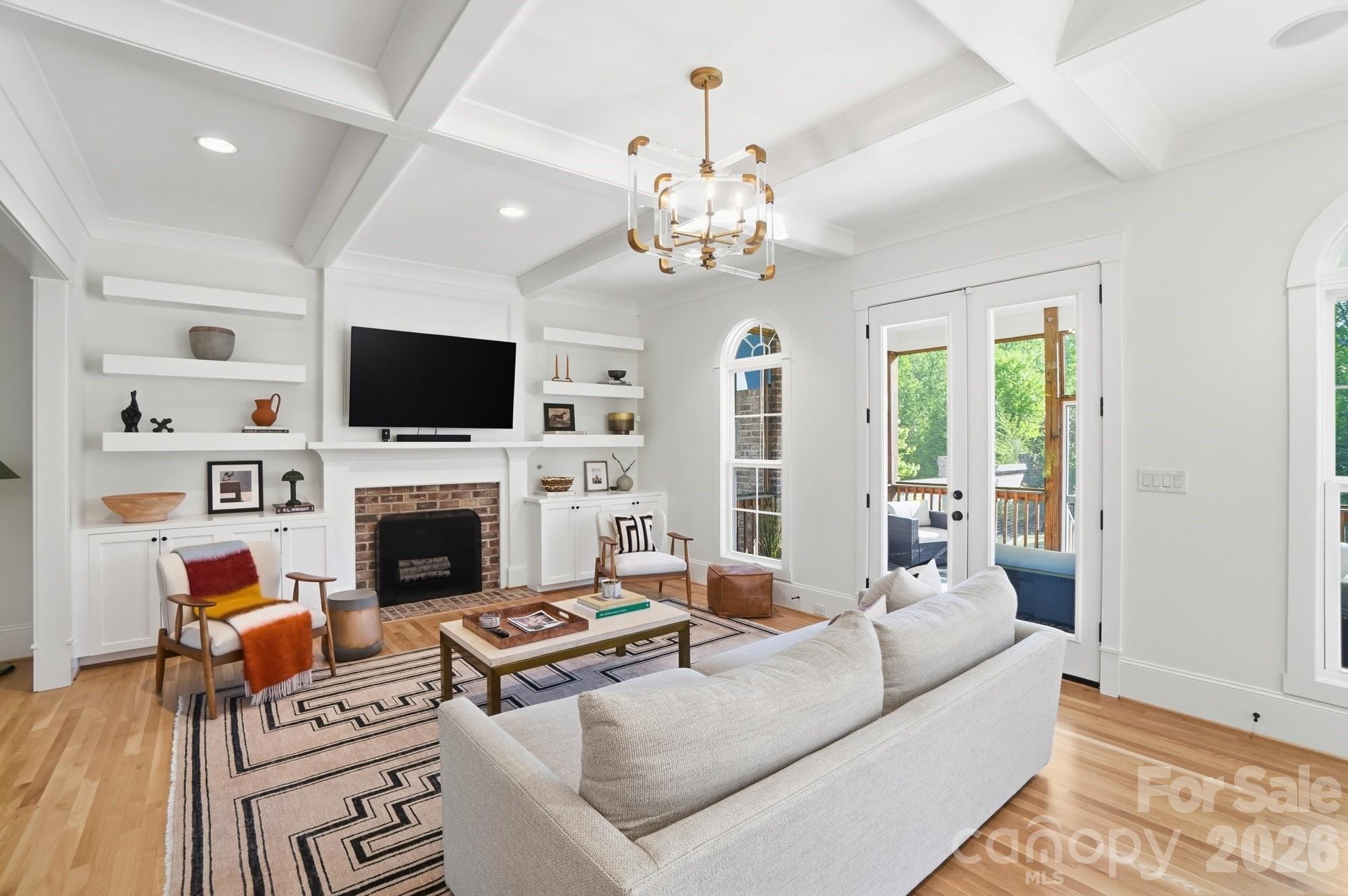 Alexander Crest - Residential