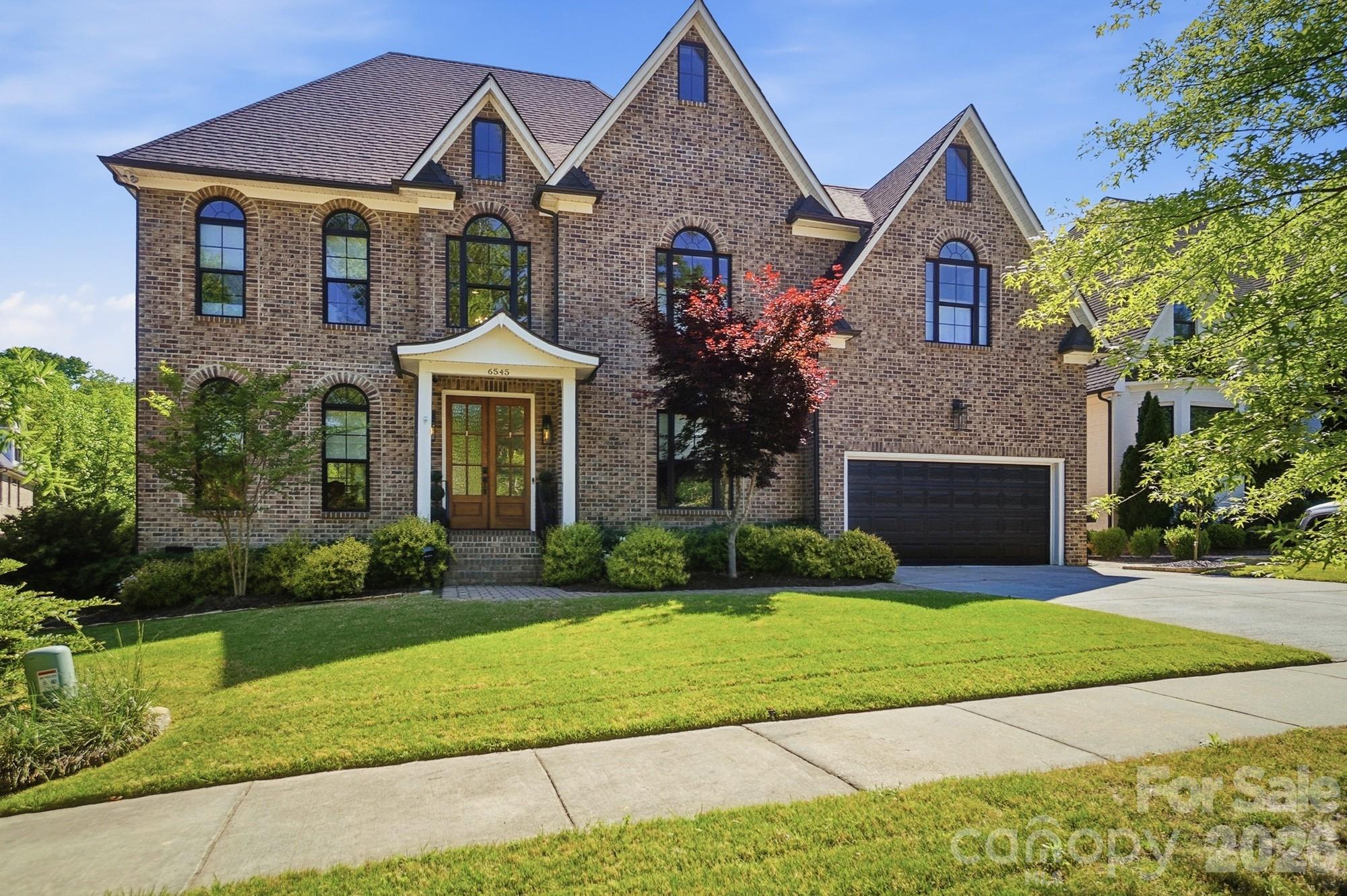 Alexander Crest - Residential
