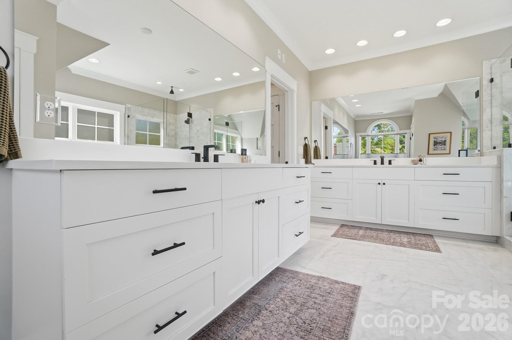 Alexander Crest - Residential